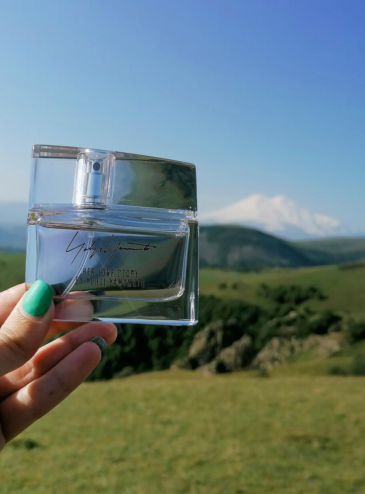 عطر ادکلن یوهجی یاماموتو هر لاو استوری یوجی یاماموتو - Yohji Yamamoto Her Love Story Yohji Yamamoto - بررسی، قیمت و خرید