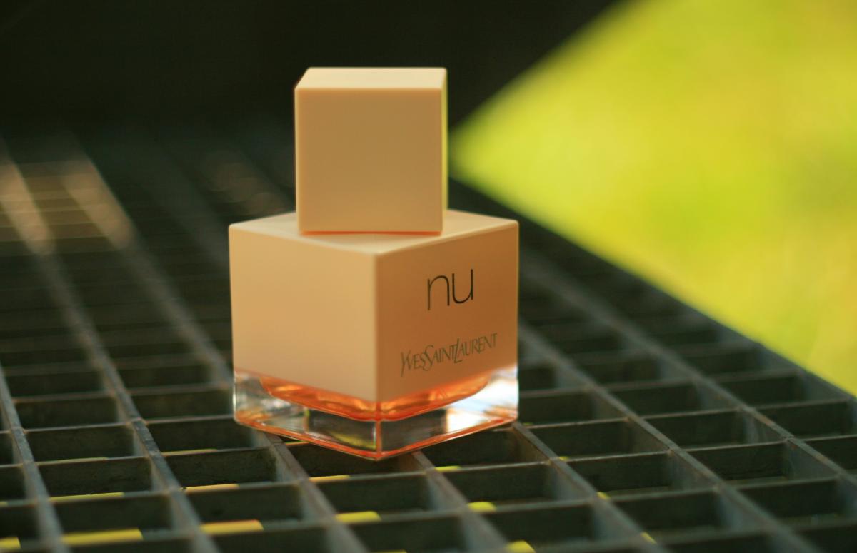 عطر ادکلن لا کالکشن نو ایو سن لوران - La Collection Nu Yves Saint Laurent - بررسی، قیمت و خرید