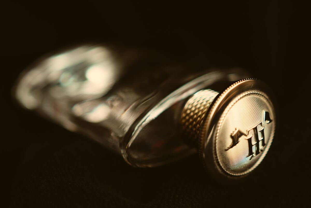 عطر ادکلن فریدوم تامی هیلفیگر - Freedom Tommy Hilfiger - بررسی، قیمت و خرید