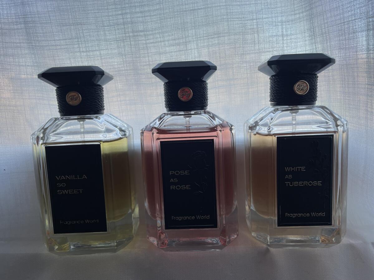 عطر ادکلن پوز از روز فرگرنس وُرلد - Pose As Rose Fragrance World - بررسی، قیمت و خرید
