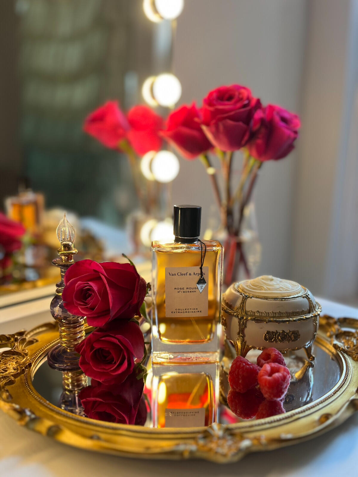 عطر ادکلن رز روژ ون کلیف اند آرپلز - Rose Rouge Van Cleef & Arpels - بررسی، قیمت و خرید