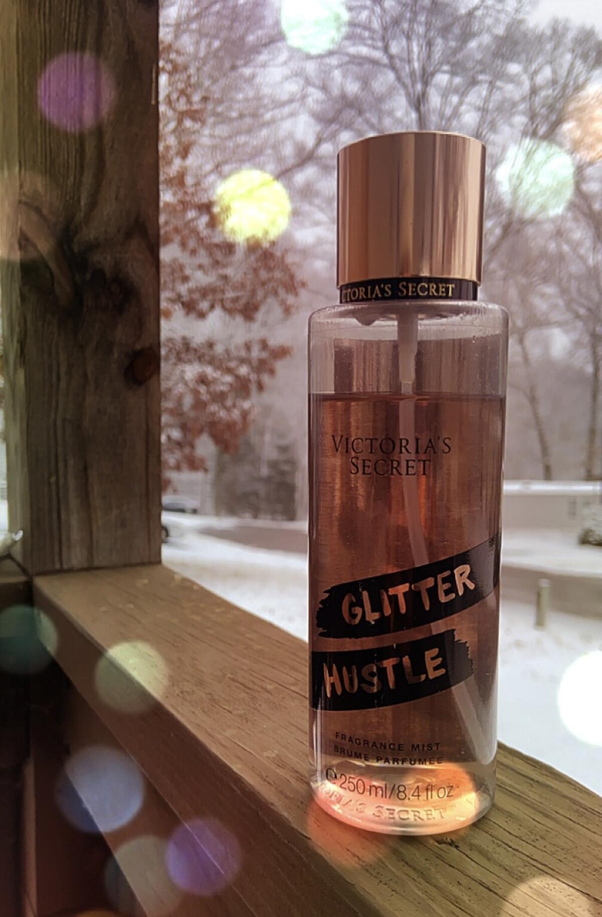 عطر ادکلن گلیتر هاسل ویکتوریا سیکرت - Glitter Hustle Victoria's Secret - بررسی، قیمت و خرید