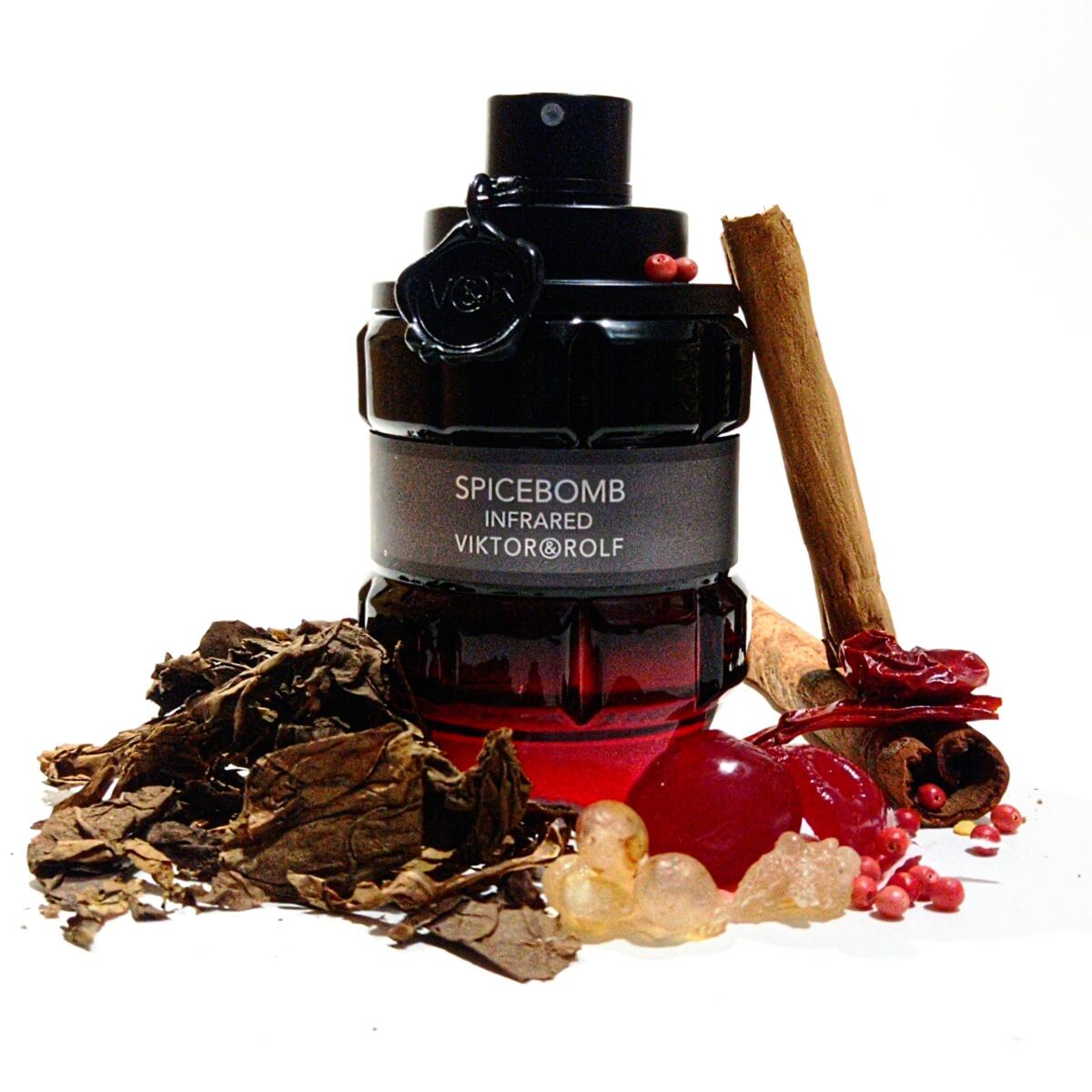 عطر ادکلن سپایسبامب اینفرارد ویکتور اند رالف - Spicebomb Infrared Viktor&Rolf - بررسی، قیمت و خرید