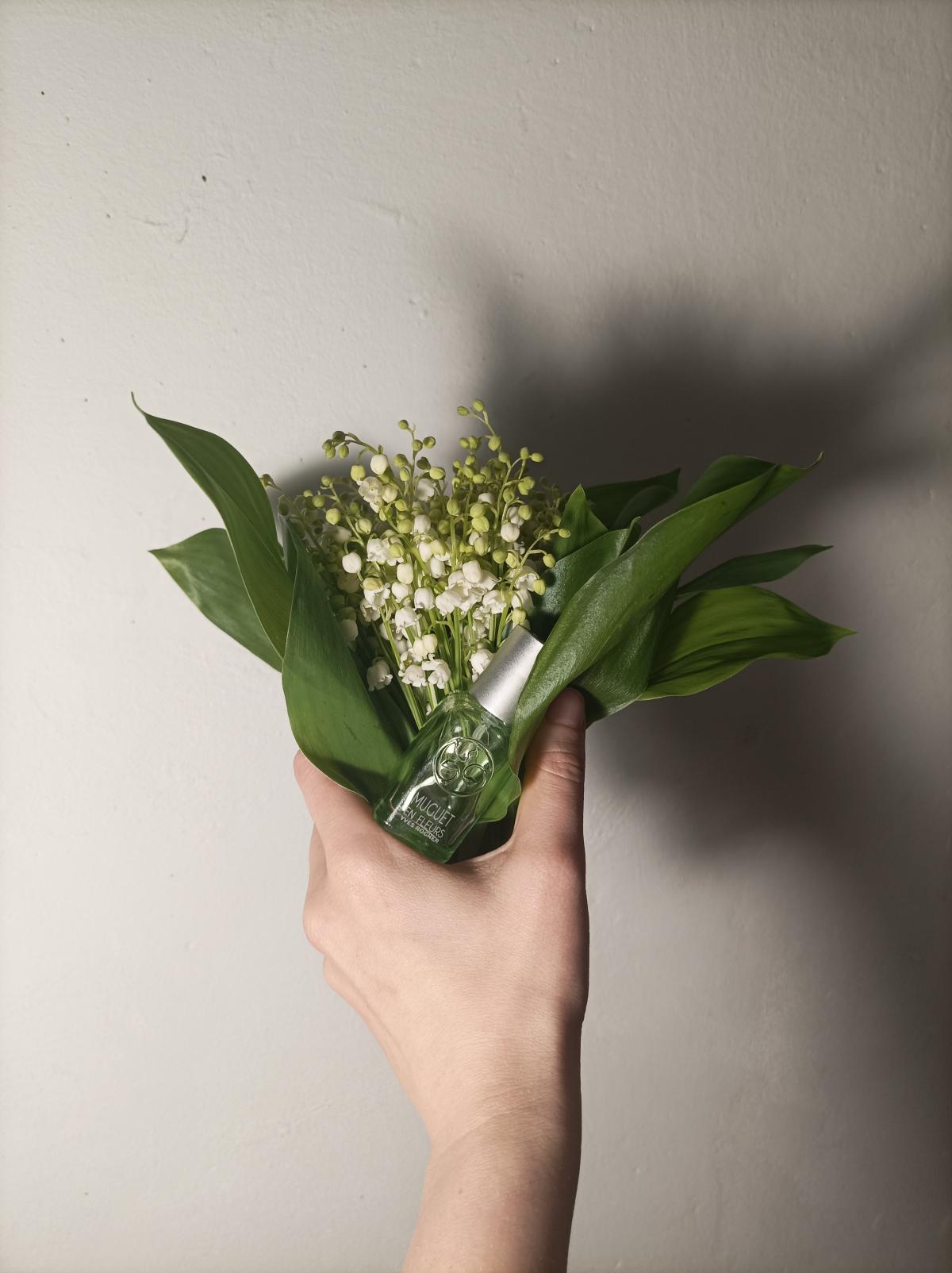 عطر ادکلن موگه اون فلور ایو روشه - Muguet En Fleurs Yves Rocher - بررسی، قیمت و خرید