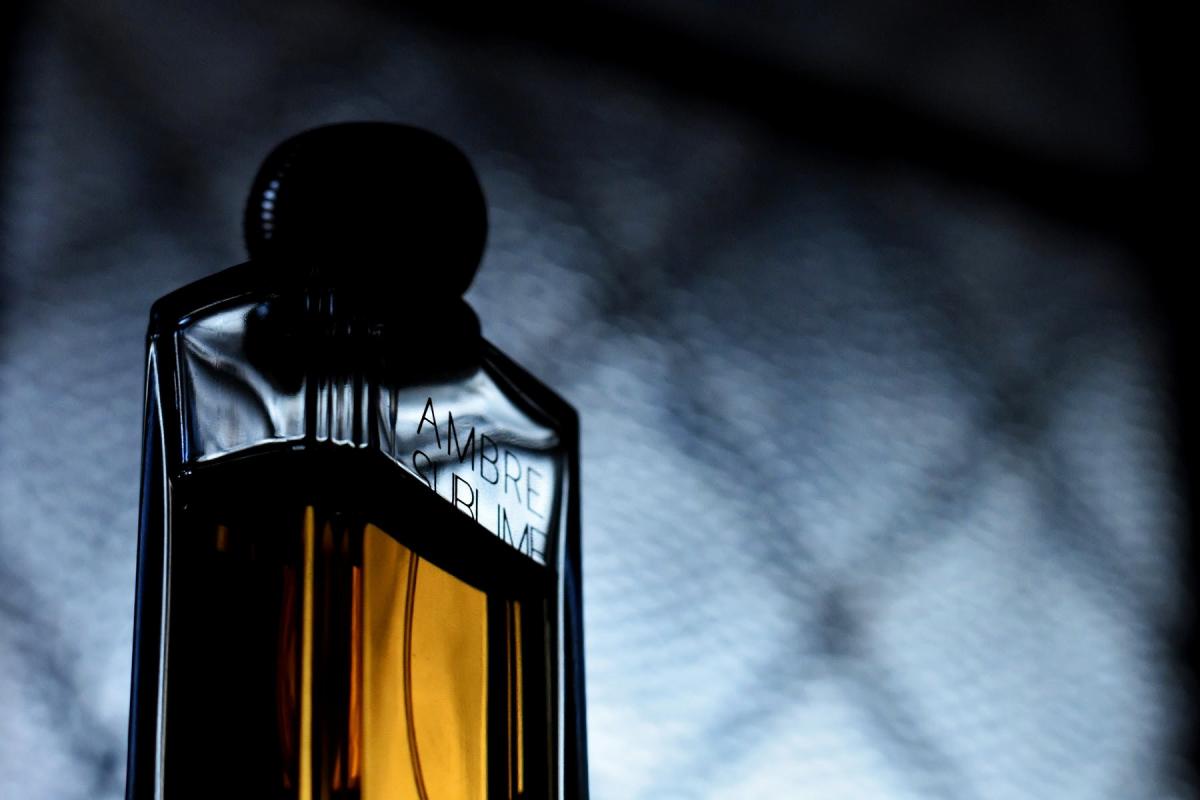 عطر ادکلن آمبر سوبلیم اِستِندال - Ambre Sublime Stendhal - بررسی، قیمت و خرید