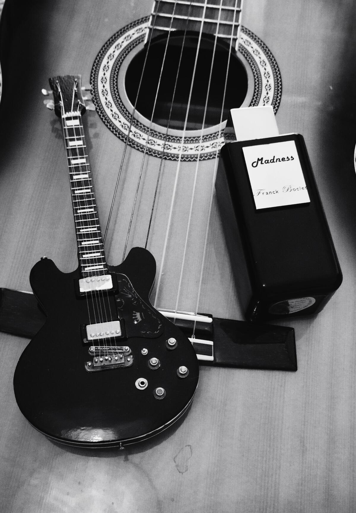 عطر ادکلن مَدْنِس فرانک بوکلت - Madness Franck Boclet - بررسی، قیمت و خرید