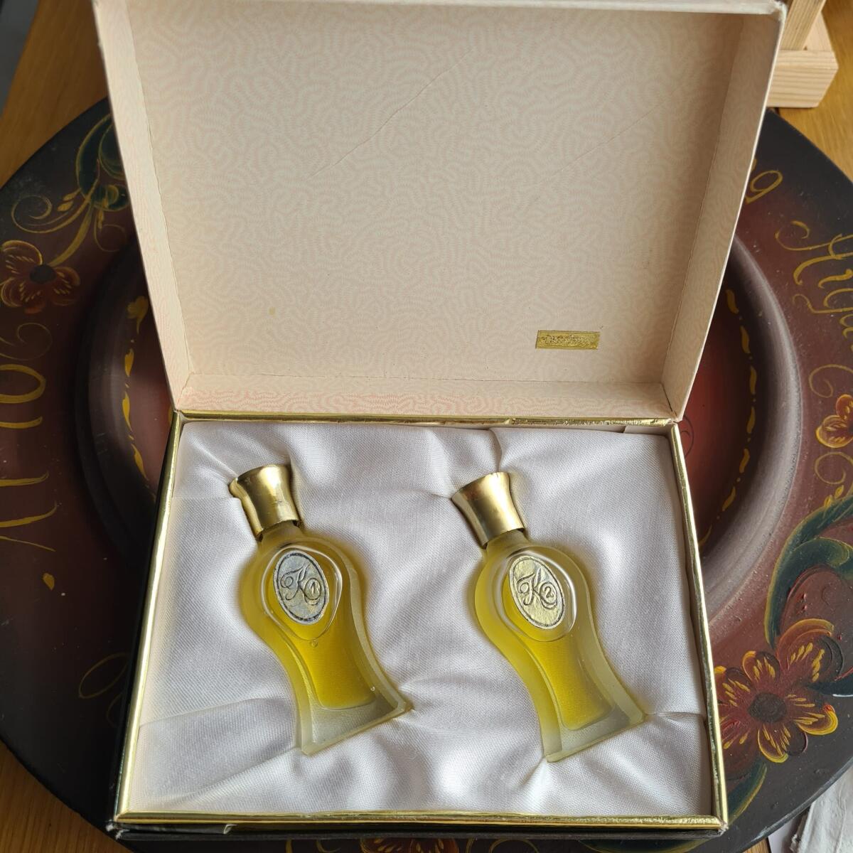 عطر ادکلن کومپلیمنتس وان دزینتارس - Kompliments 1 Dzintars - بررسی، قیمت و خرید