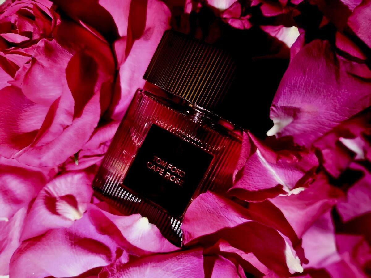 عطر ادکلن کافه رز تام فورد - Café Rose (2023) Tom Ford - بررسی، قیمت و خرید