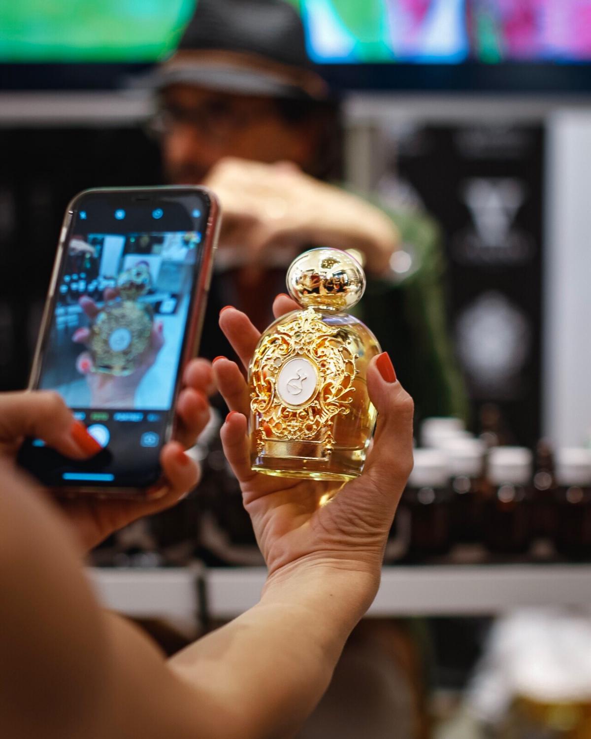 عطر ادکلن الیوت تیزیانا ترنزی - Alioth Tiziana Terenzi - بررسی، قیمت و خرید