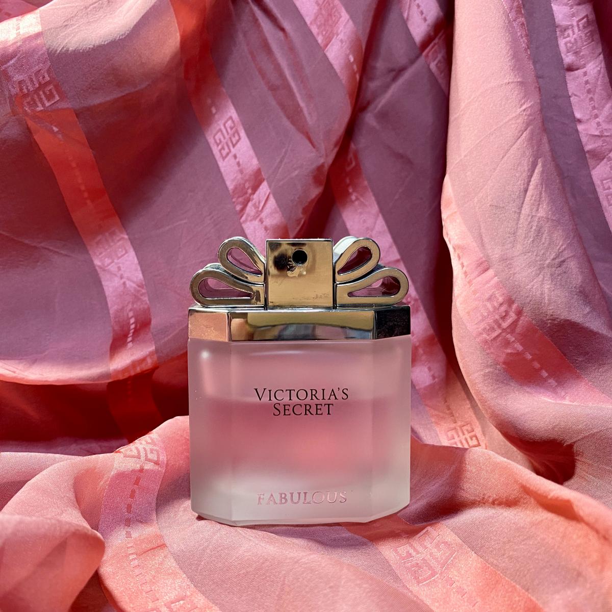 عطر ادکلن فبیولوس ویکتوریا سیکرت - Fabulous (2015) Victoria's Secret - بررسی، قیمت و خرید