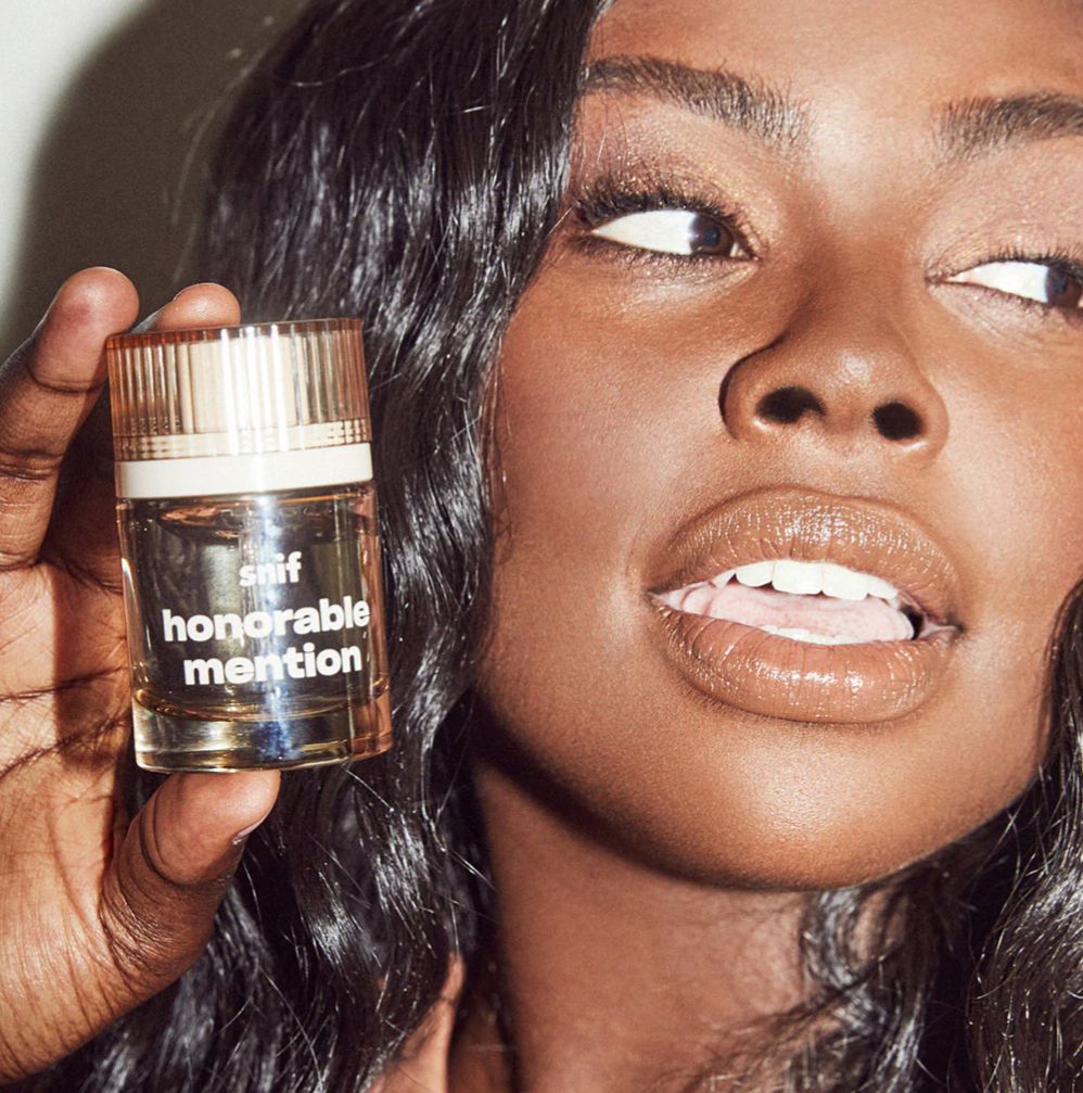 عطر ادکلن آنُرِبِل مِـنشن اسنیف - Honorable Mention Snif - بررسی، قیمت و خرید