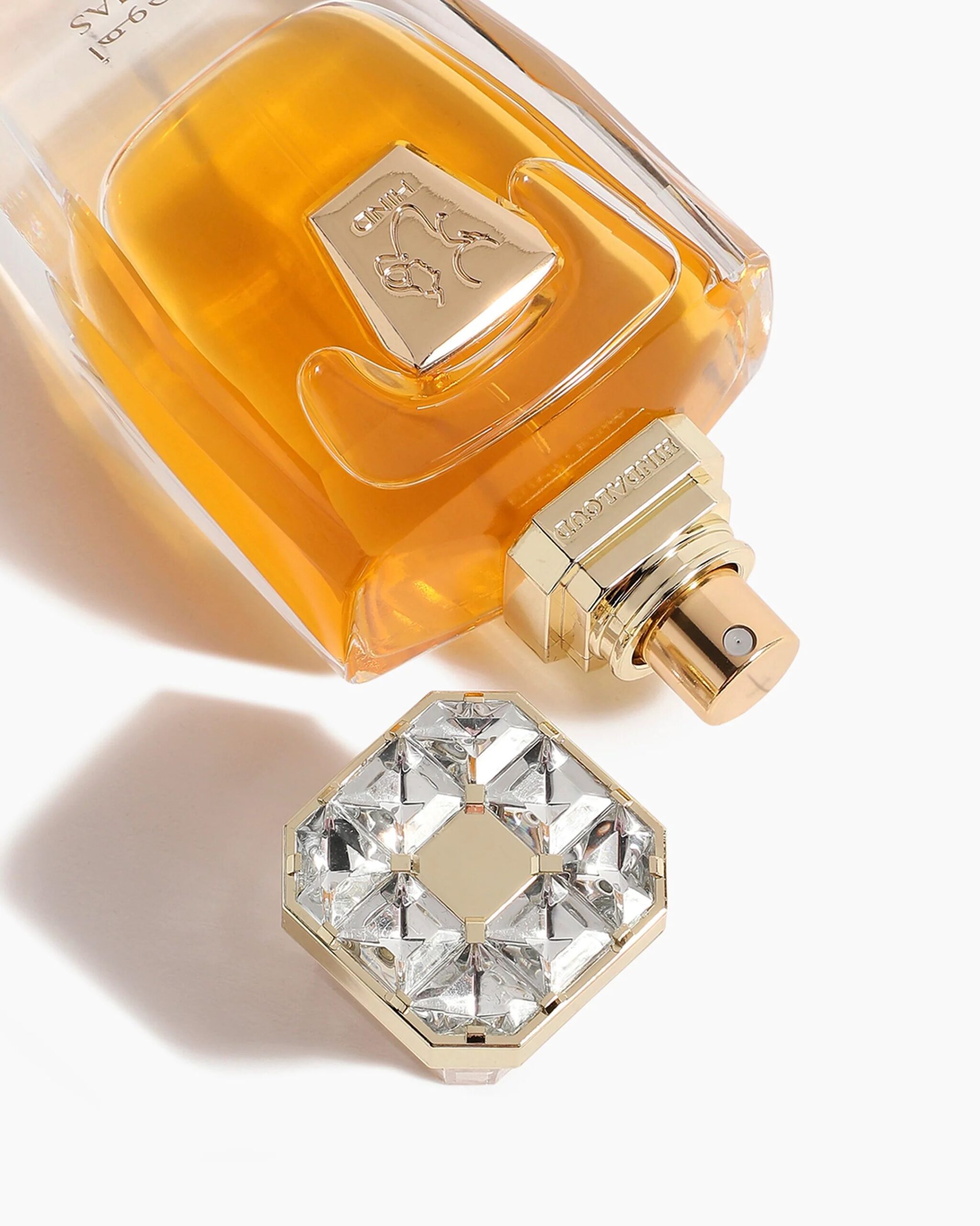 عطر ادکلن آهوجاس هند العود - Ahojas Hind Al Oud - بررسی، قیمت و خرید