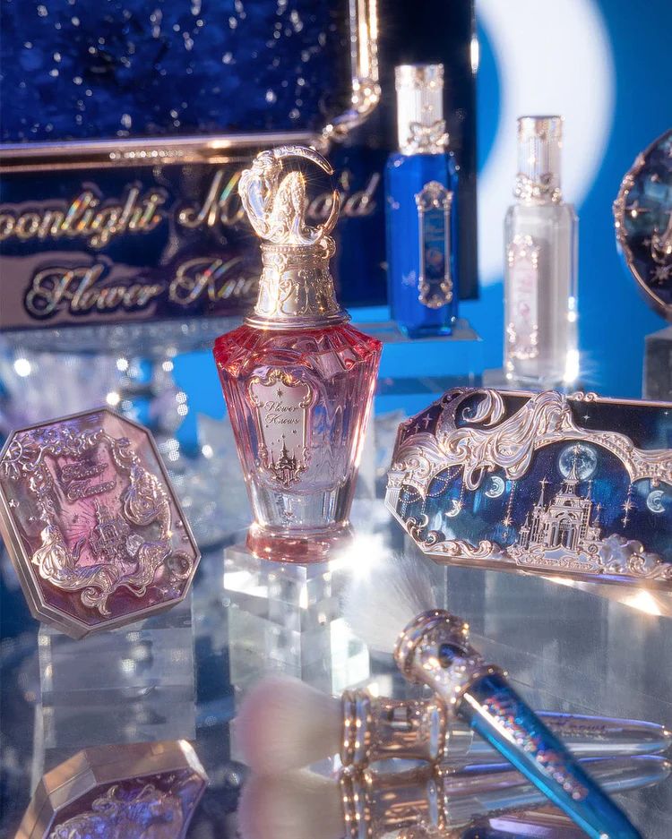 عطر ادکلن فِرِوِر بْلومینگ فْلاوِر فلاور نوز - Forever Blooming Flower Flower Knows - بررسی، قیمت و خرید