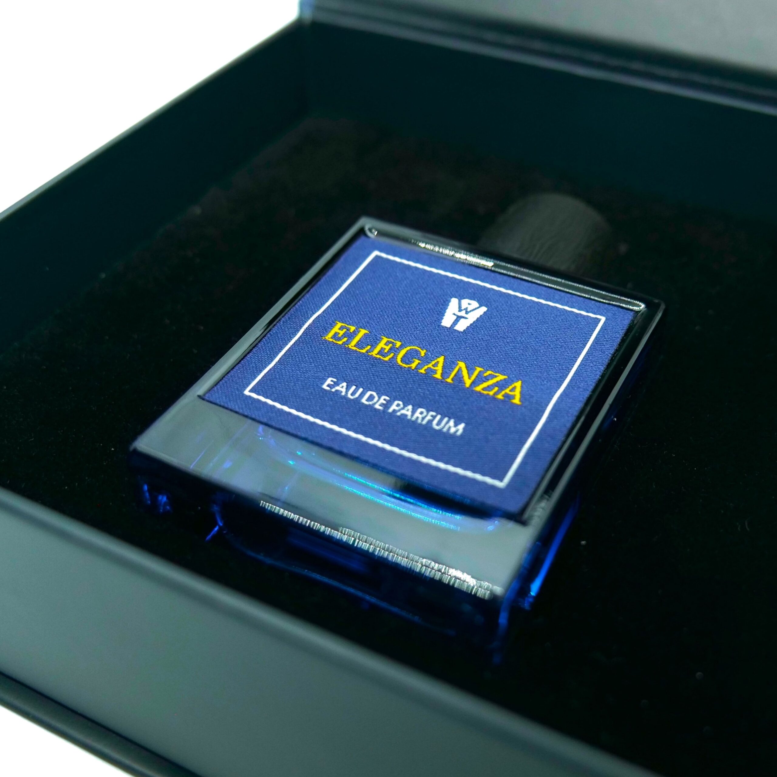 عطر ادکلن اِلِگانزا جرین چان پارفومز - Eleganza Gerain Chan Parfums - بررسی، قیمت و خرید