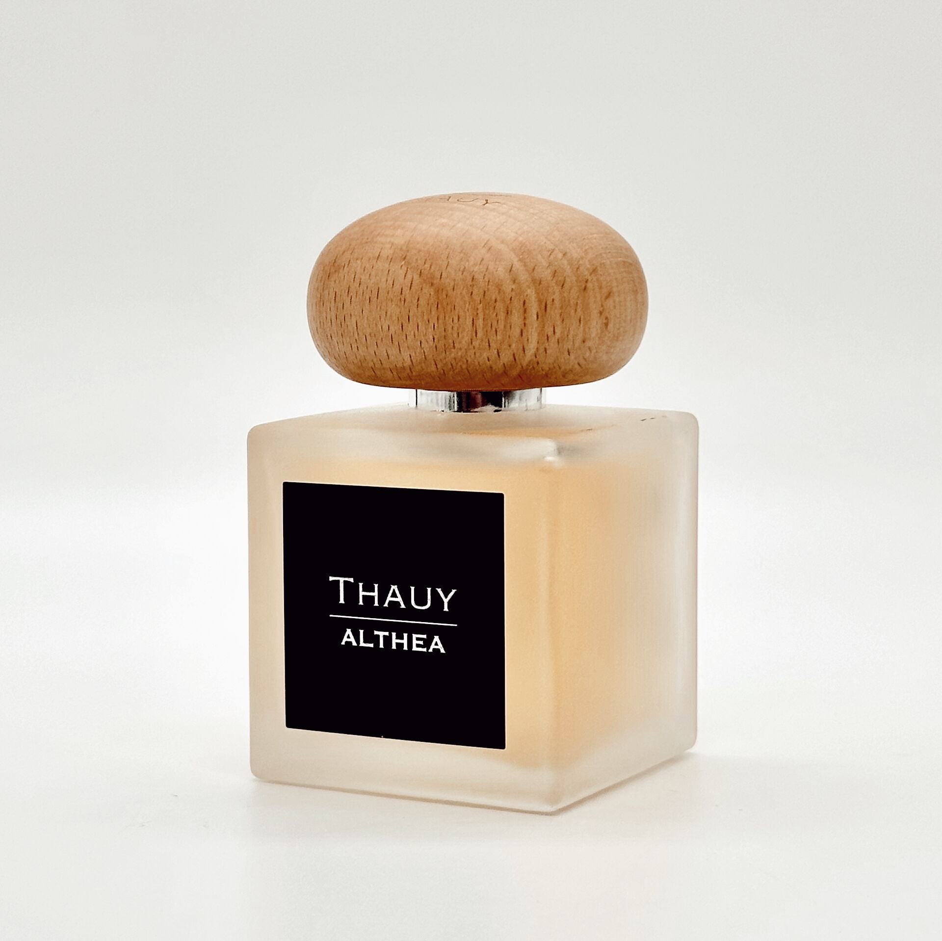 عطر ادکلن آلتیا تاوی - Althea Thauy - بررسی، قیمت و خرید
