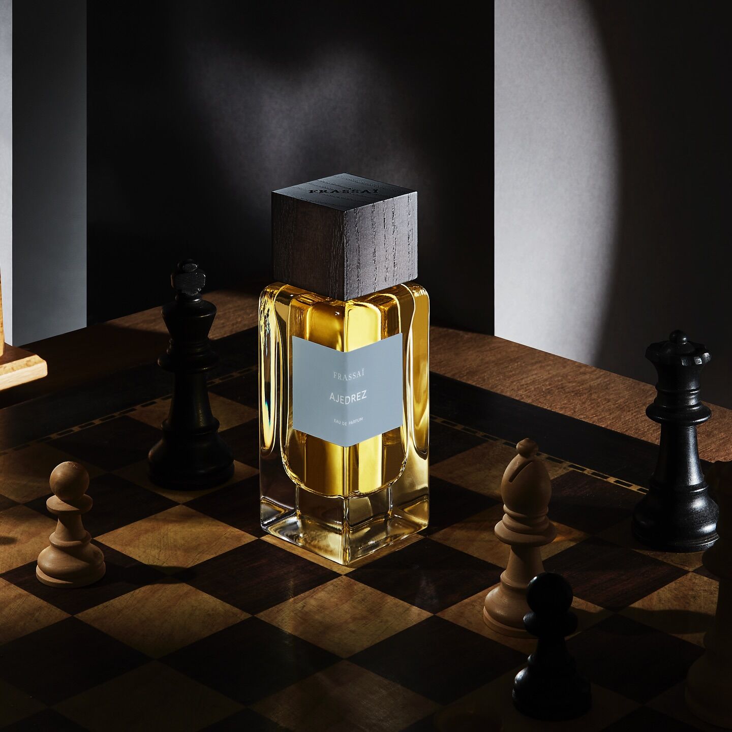 عطر ادکلن آخدریز فراسای - Ajedrez Frassai - بررسی، قیمت و خرید