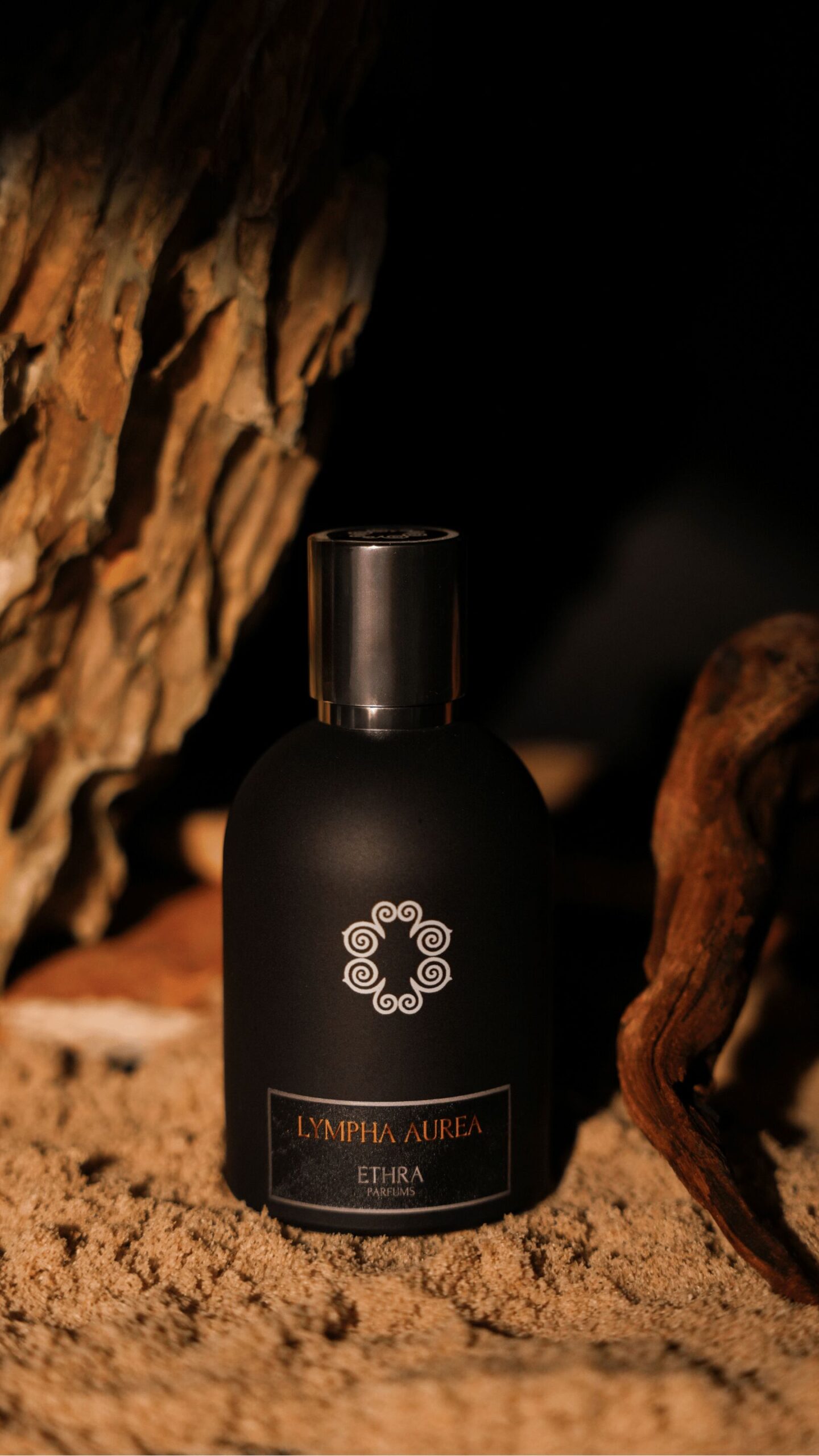 عطر ادکلن لیمفا اورئا اتر پارفومز - Lympha Aurea Ethra Parfums - بررسی، قیمت و خرید