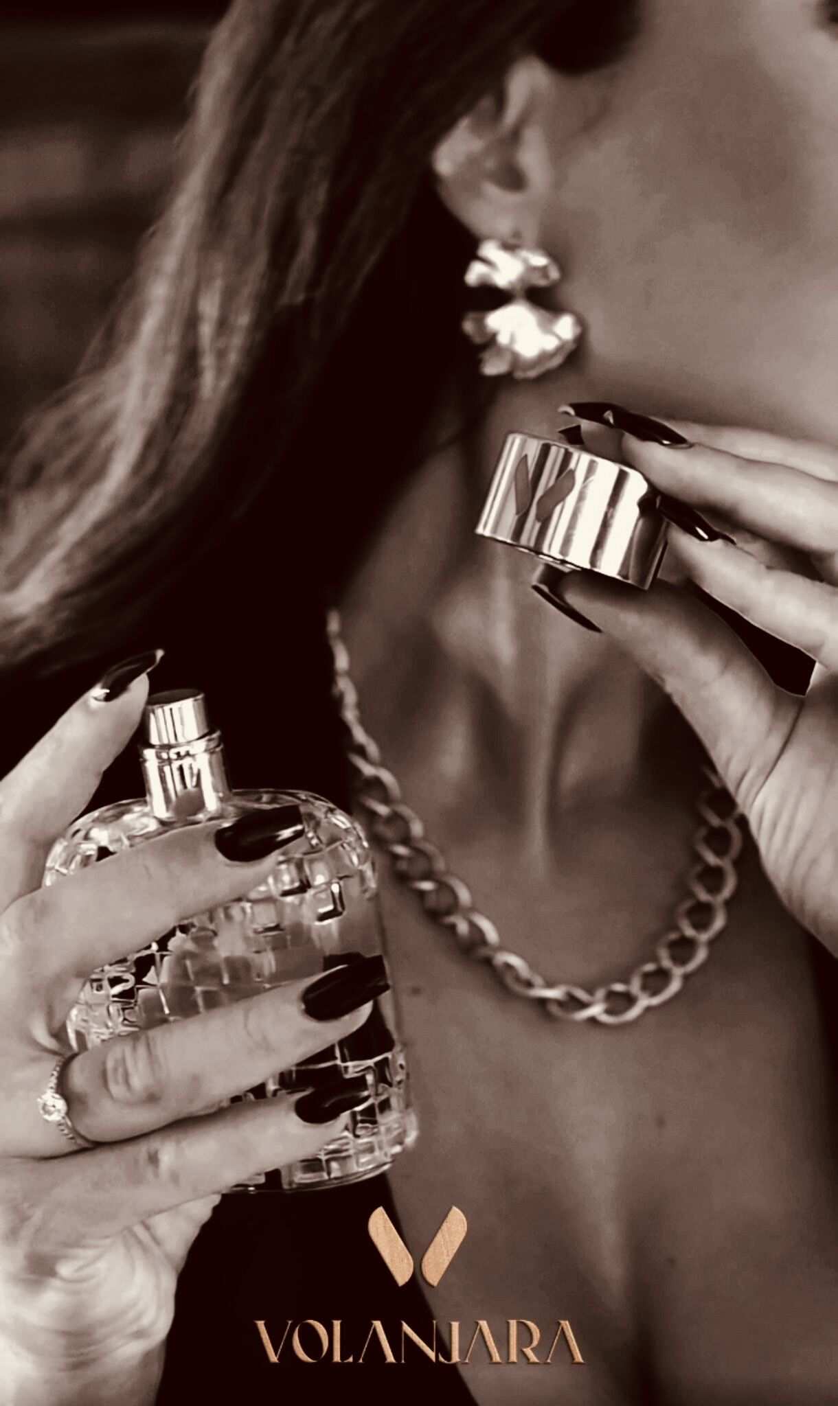 عطر ادکلن ولانجارا وولانجارا فراگرنسس - Volanjara Volanjara Fragrances - بررسی، قیمت و خرید