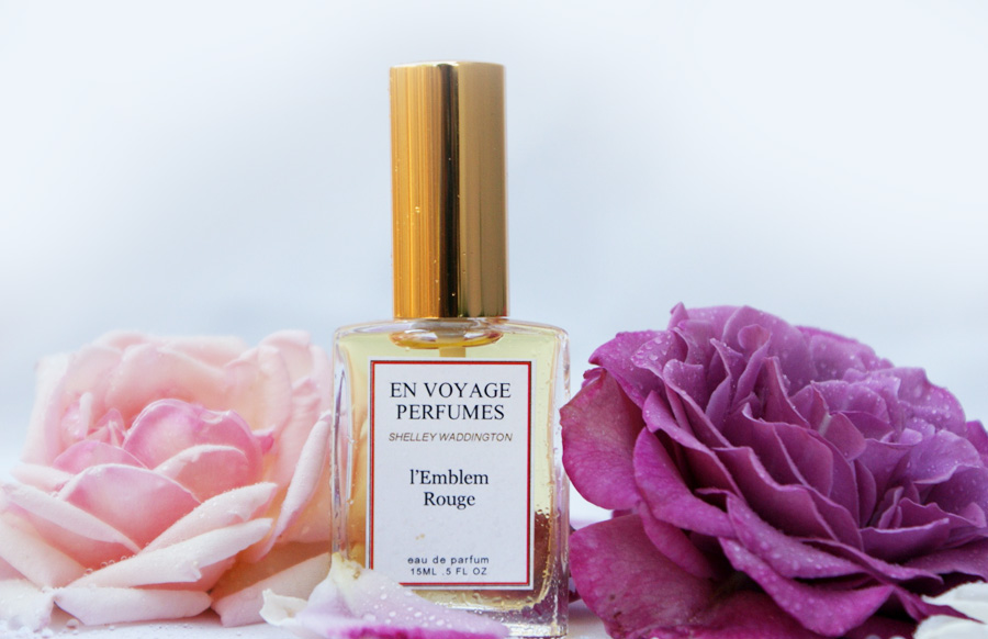 عطر ادکلن لومبلم روژ اِن وُیج پرفیومز - L’Emblem Rouge En Voyage Perfumes - بررسی، قیمت و خرید