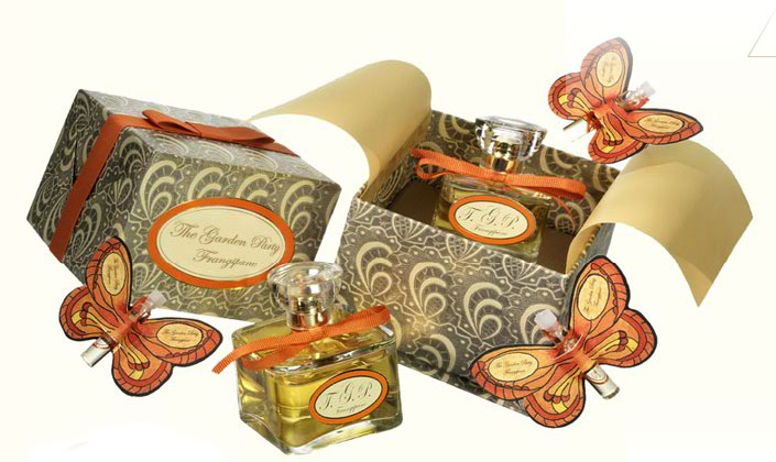 عطر ادکلن ده گاردن پارتی فرانژیپین دِ پارتی - The Garden Party Frangipane The Party - بررسی، قیمت و خرید