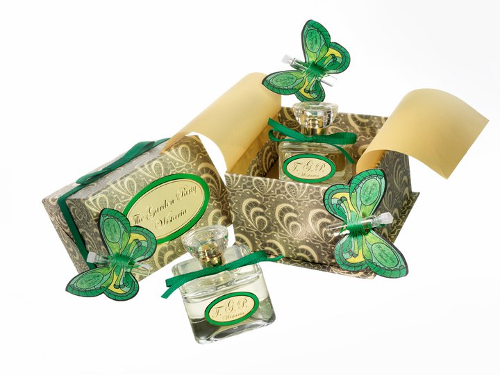 عطر ادکلن دی گاردن پارتی وایس‌تیریا دِ پارتی - The Garden Party Wistaria The Party - بررسی، قیمت و خرید