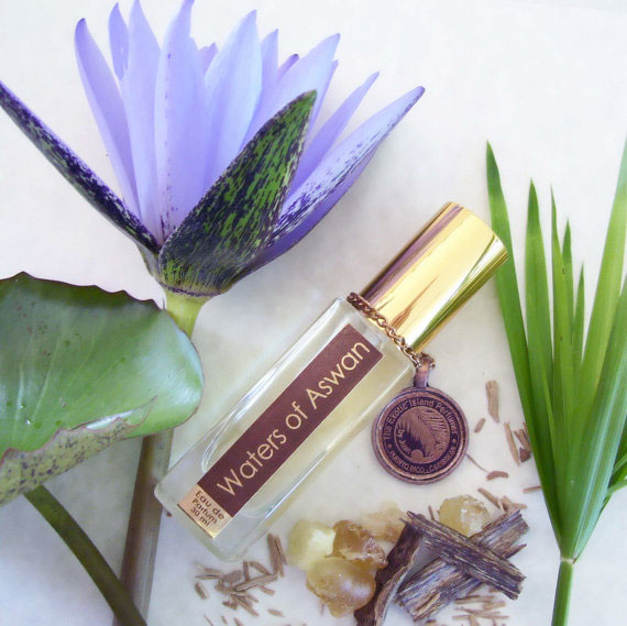 عطر ادکلن واترز آسوآن دی اگزاتیک آیلند پرفیومر - Waters of Aswan The Exotic Island Perfumer - بررسی، قیمت و خرید