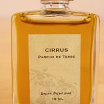 عطر ادکلن سیروس دریفت پرفیوم د تِر - Cirrus Drift Parfum de Terre - بررسی، قیمت و خرید