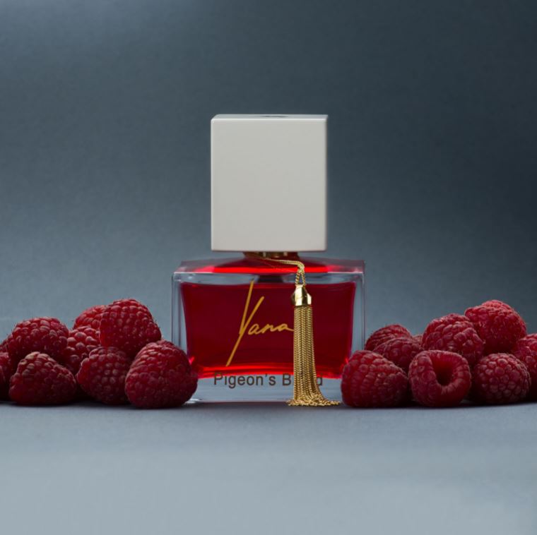 عطر ادکلن پیجنز بلود یانا - Pigeon’s Blood Yana - بررسی، قیمت و خرید