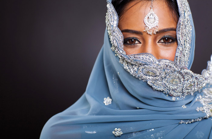 عطر ادکلن ماهارانی یان‌فرولوف - Maharani YanFroloff - بررسی، قیمت و خرید