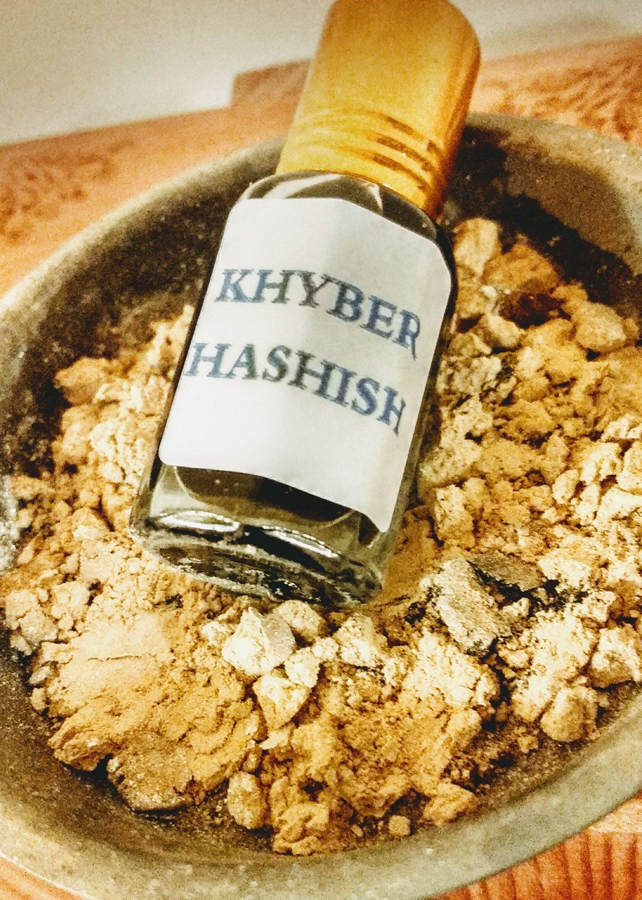 عطر ادکلن خیبر حشیش د سنتد سوک - Khyber Hashish The Scented Souq - بررسی، قیمت و خرید