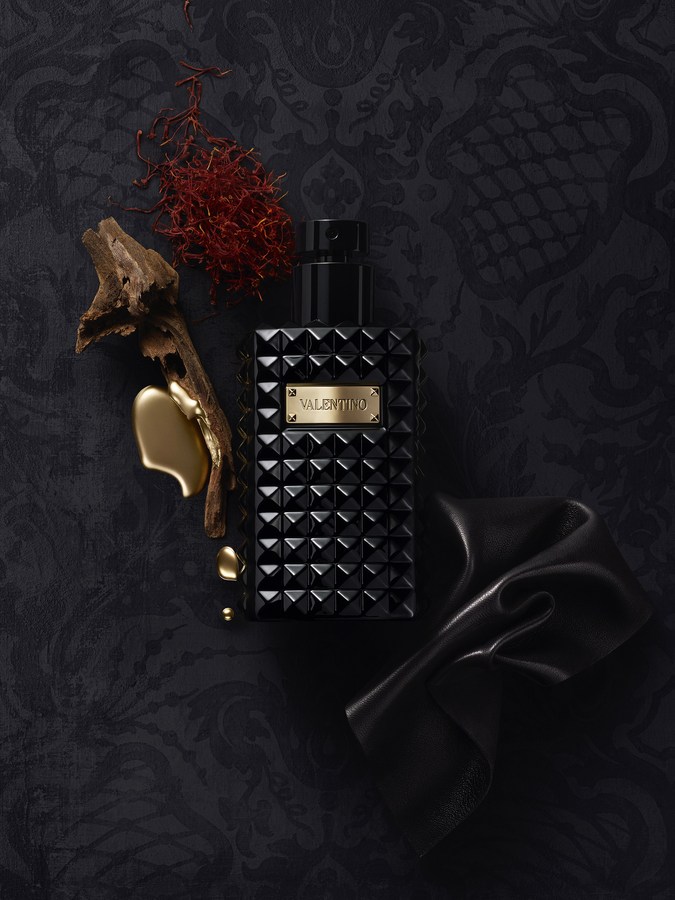 عطر ادکلن والنتینو نویر ابسولو عود اسنس والنتینو - Valentino Noir Absolu Oud Essence Valentino - بررسی، قیمت و خرید