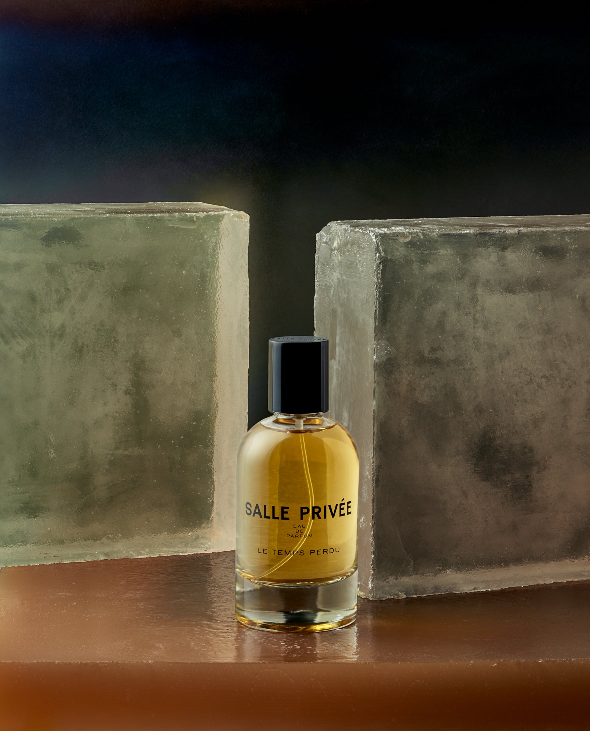عطر ادکلن لو تم پرودو سال پریوه - Le Temps Perdu Salle Privée - بررسی، قیمت و خرید