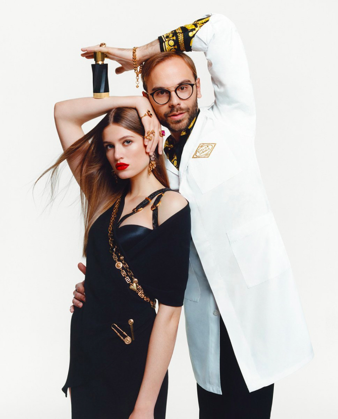 عطر ادکلن فیگ بلانش ورساچه - Figue Blanche Versace - بررسی، قیمت و خرید