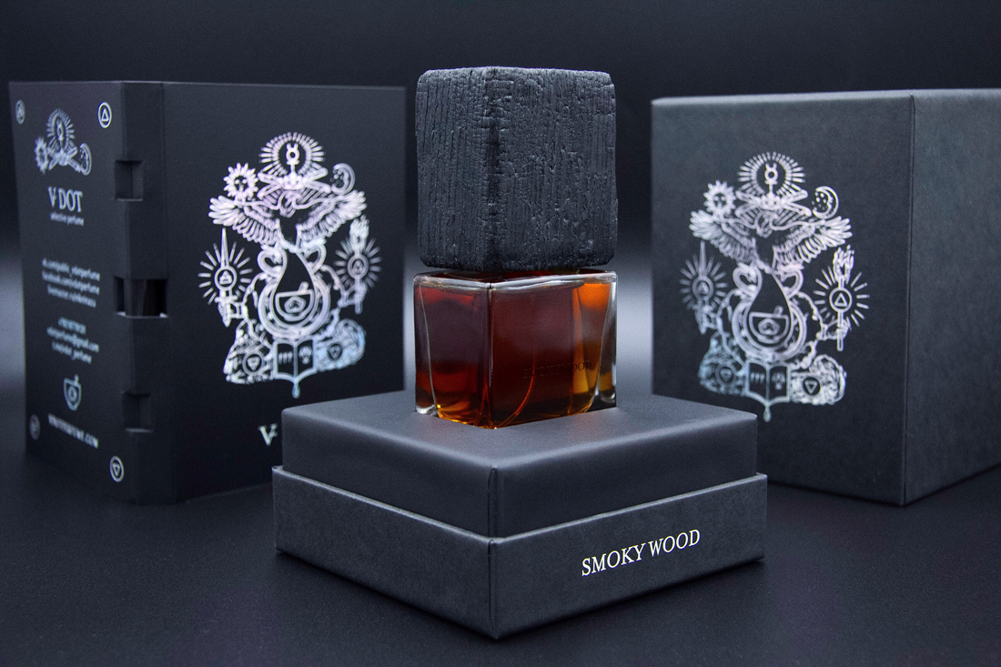 عطر ادکلن اسموکی وود وی دات - Smoky Wood (Горелое Дерево) Vdot - بررسی، قیمت و خرید