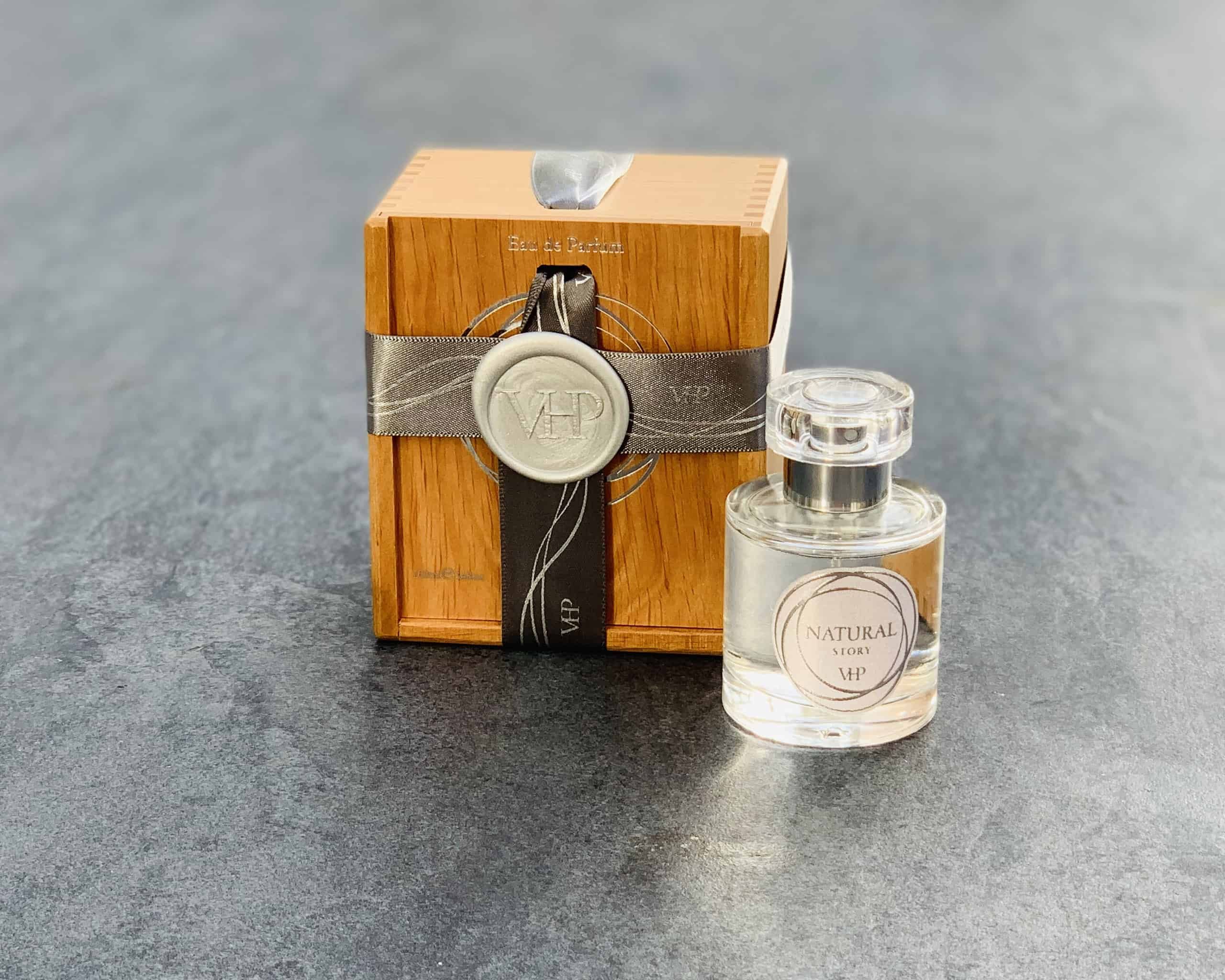عطر ادکلن نتچرال استوری واینز هاوس پارفوم - Natural Story Vines House Parfum - بررسی، قیمت و خرید