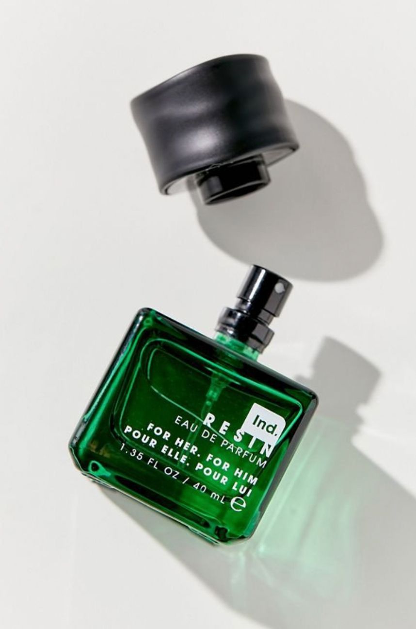 عطر ادکلن ایند رِزین اِربن آوت‌فیترز - Ind. Resin Urban Outfitters - بررسی، قیمت و خرید