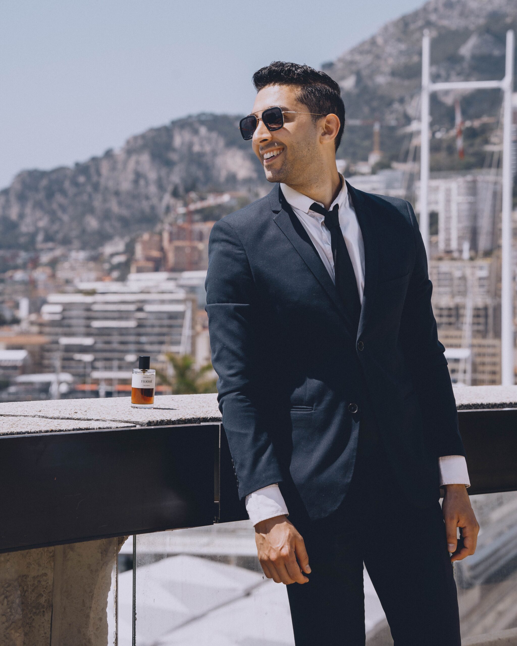 عطر ادکلن ایندیفرانس توژو - Indifférence Tujoué - بررسی، قیمت و خرید