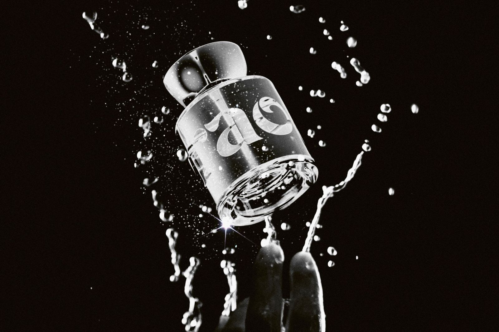 عطر ادکلن دِ سیکسث ویراو - The Sixth Vyrao - بررسی، قیمت و خرید