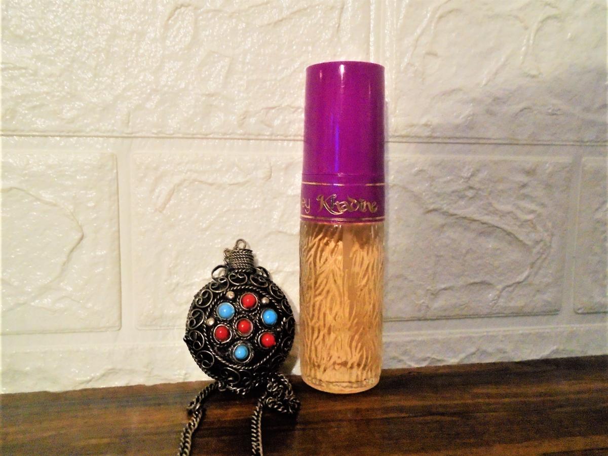 عطر ادکلن خادین یاردلی - Khadine Yardley - بررسی، قیمت و خرید