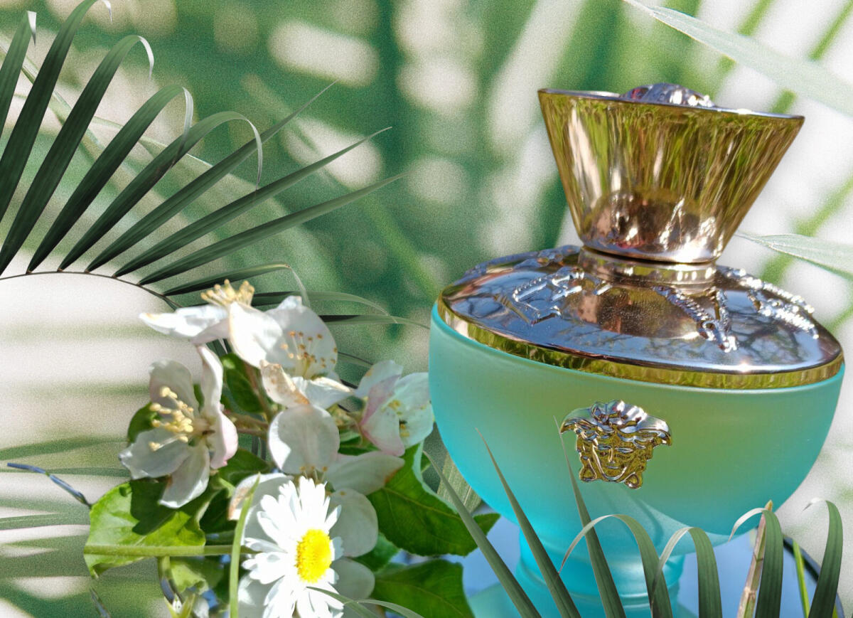 عطر ادکلن ورساچه پور فم دیلن تورکویز ورساچه - Versace Pour Femme Dylan Turquoise Versace - بررسی، قیمت و خرید
