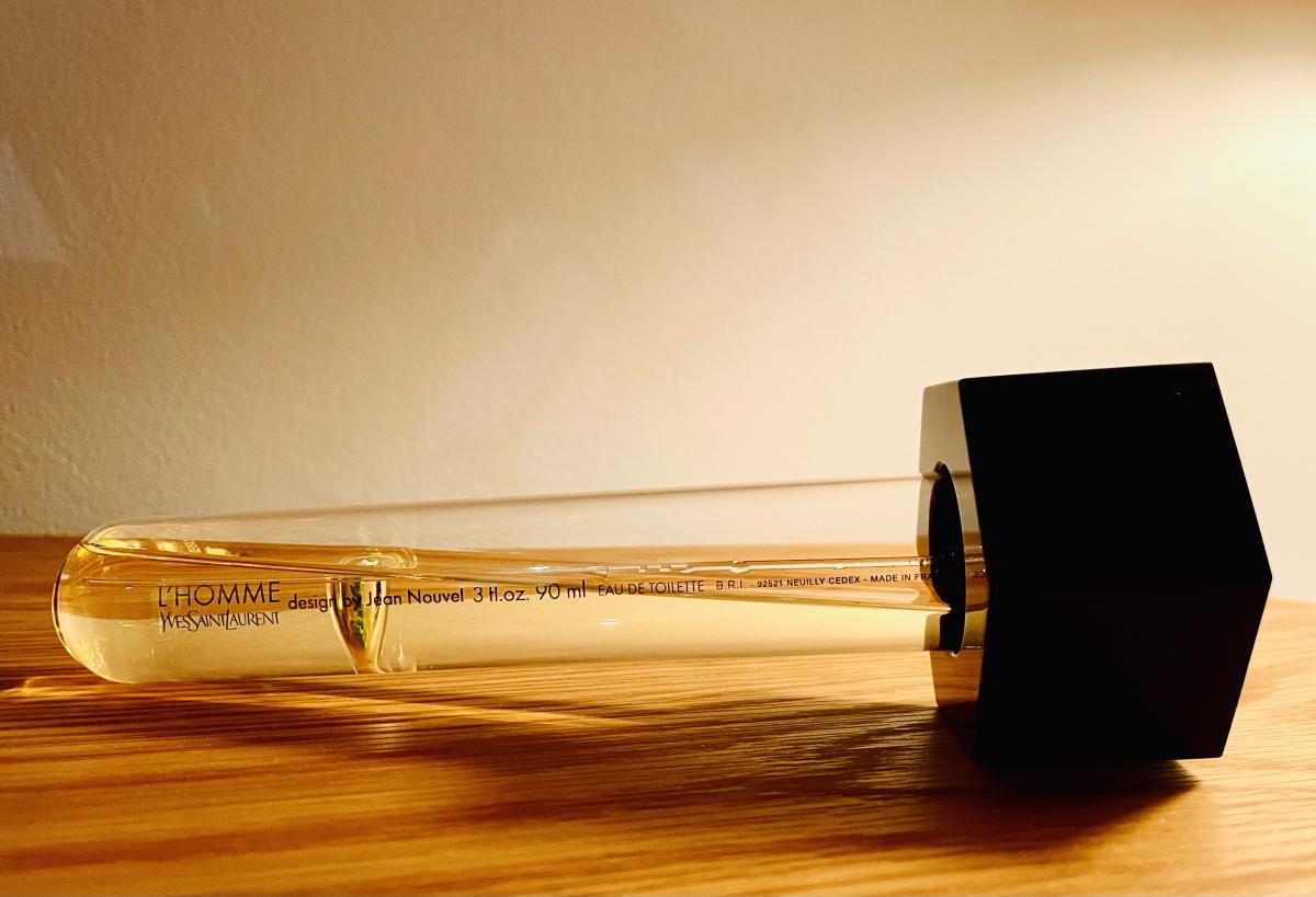 عطر ادکلن لوران ایو سن لوران - L'Homme Yves Saint Laurent design by Jean Nouvel Yves Saint Laurent - بررسی، قیمت و خرید