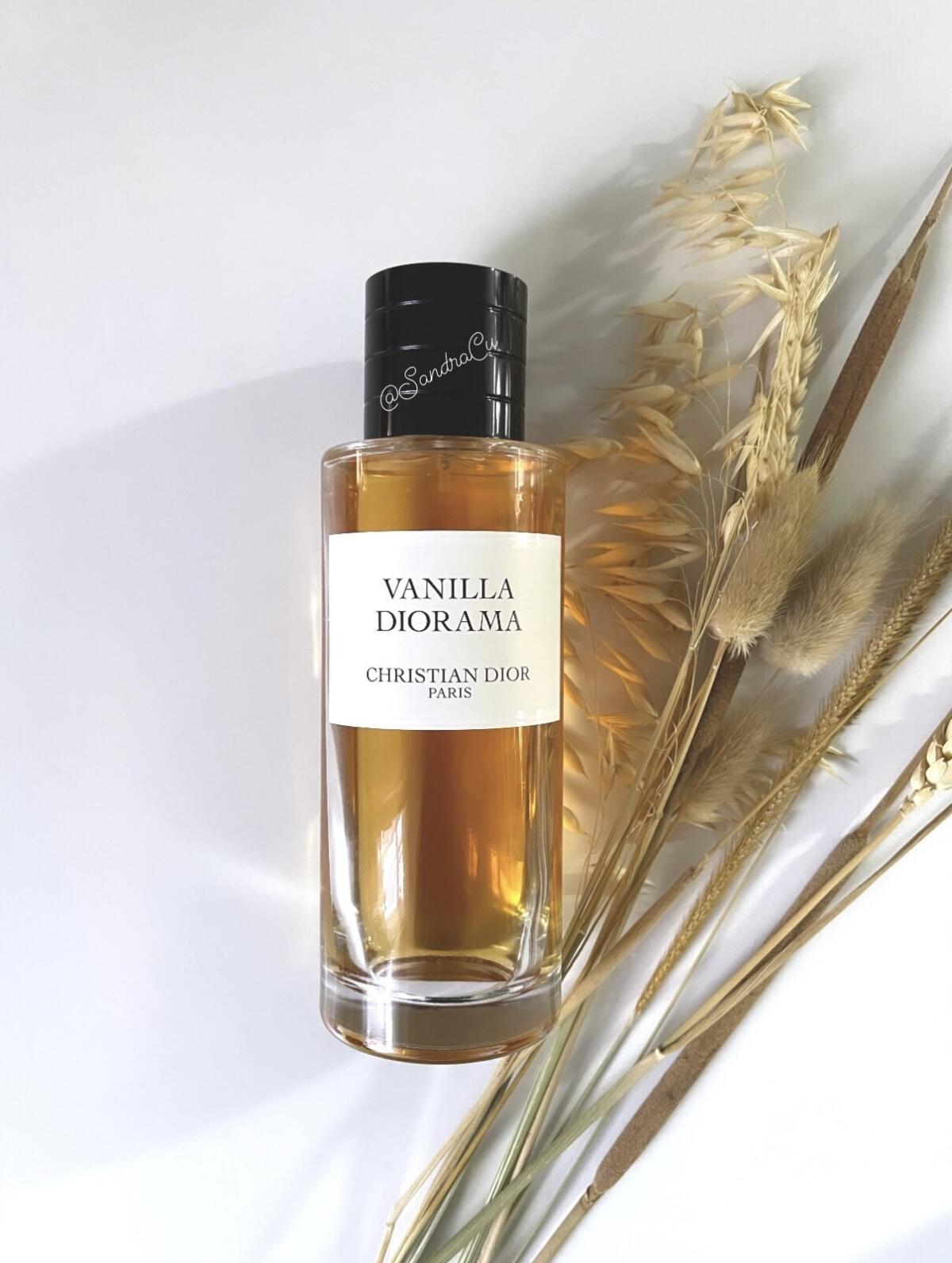 عطر ادکلن وانیلا دیوراما دیور - Vanilla Diorama Dior - بررسی، قیمت و خرید