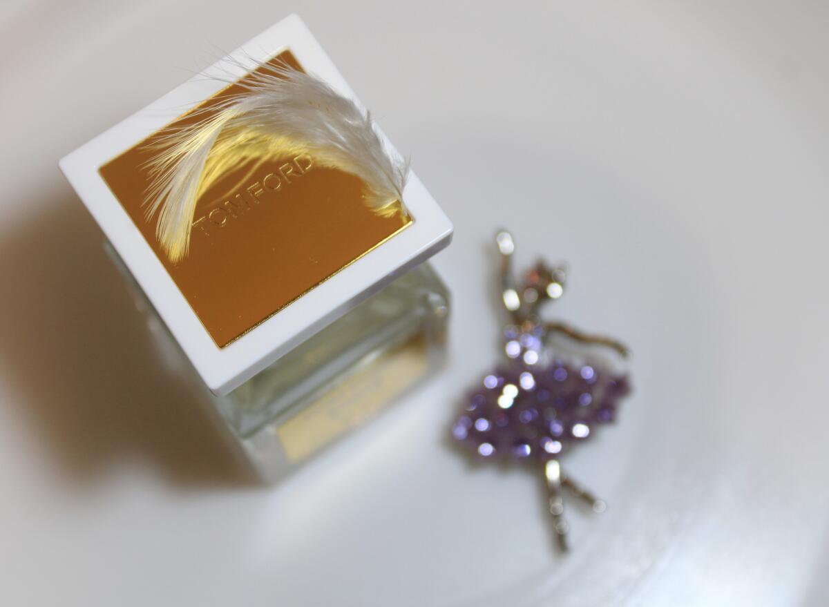 عطر ادکلن وایت سوئید تام فورد - White Suede Tom Ford - بررسی، قیمت و خرید