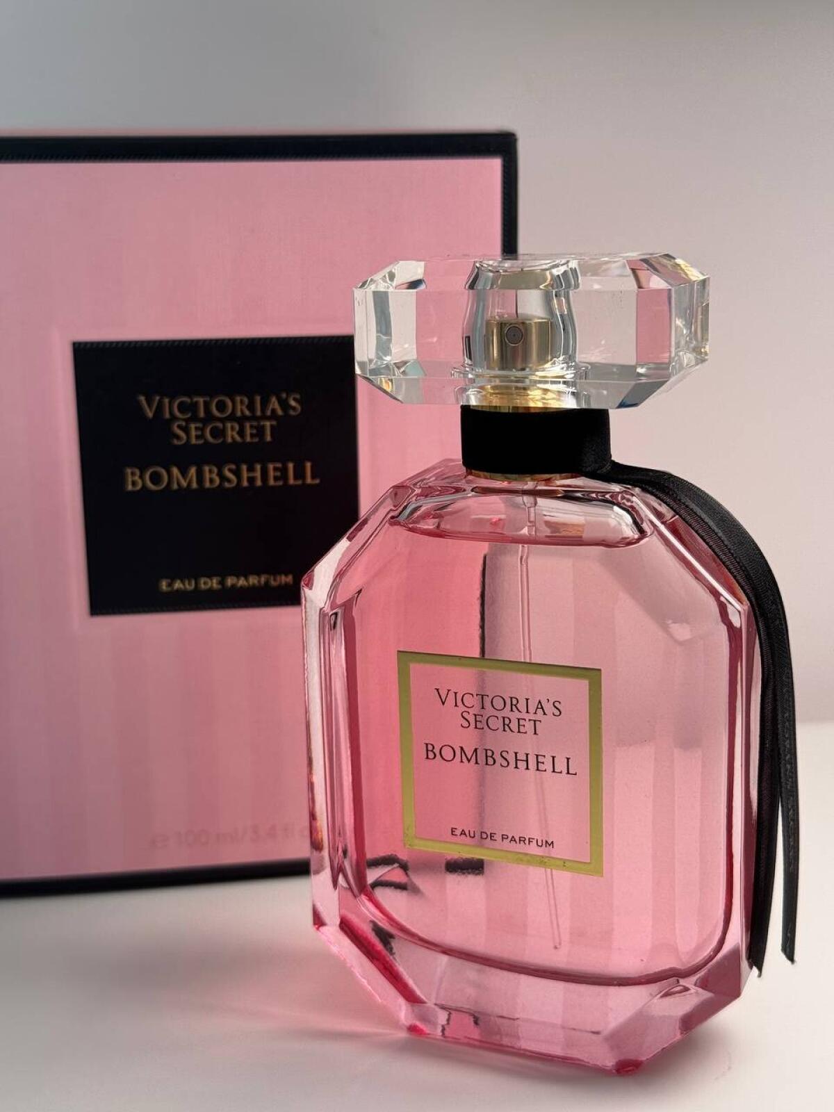 عطر ادکلن بامشل ویکتوریا سیکرت - Bombshell Victoria's Secret - بررسی، قیمت و خرید