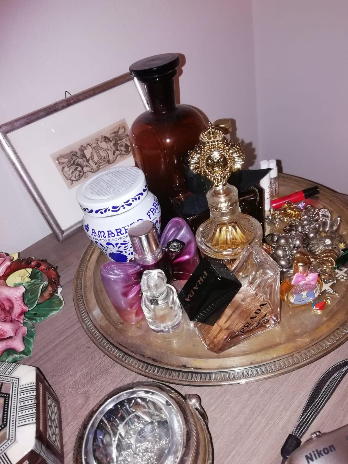 عطر ادکلن بونبون کوتور ویکتور اند رولف - Bonbon Couture Viktor&Rolf - بررسی، قیمت و خرید