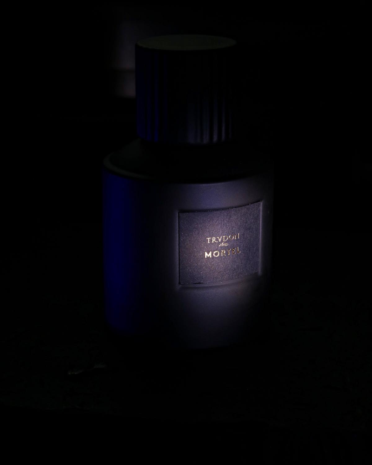 عطر ادکلن مورتل نوآر ترودون - Mortel Noir Trudon - بررسی، قیمت و خرید