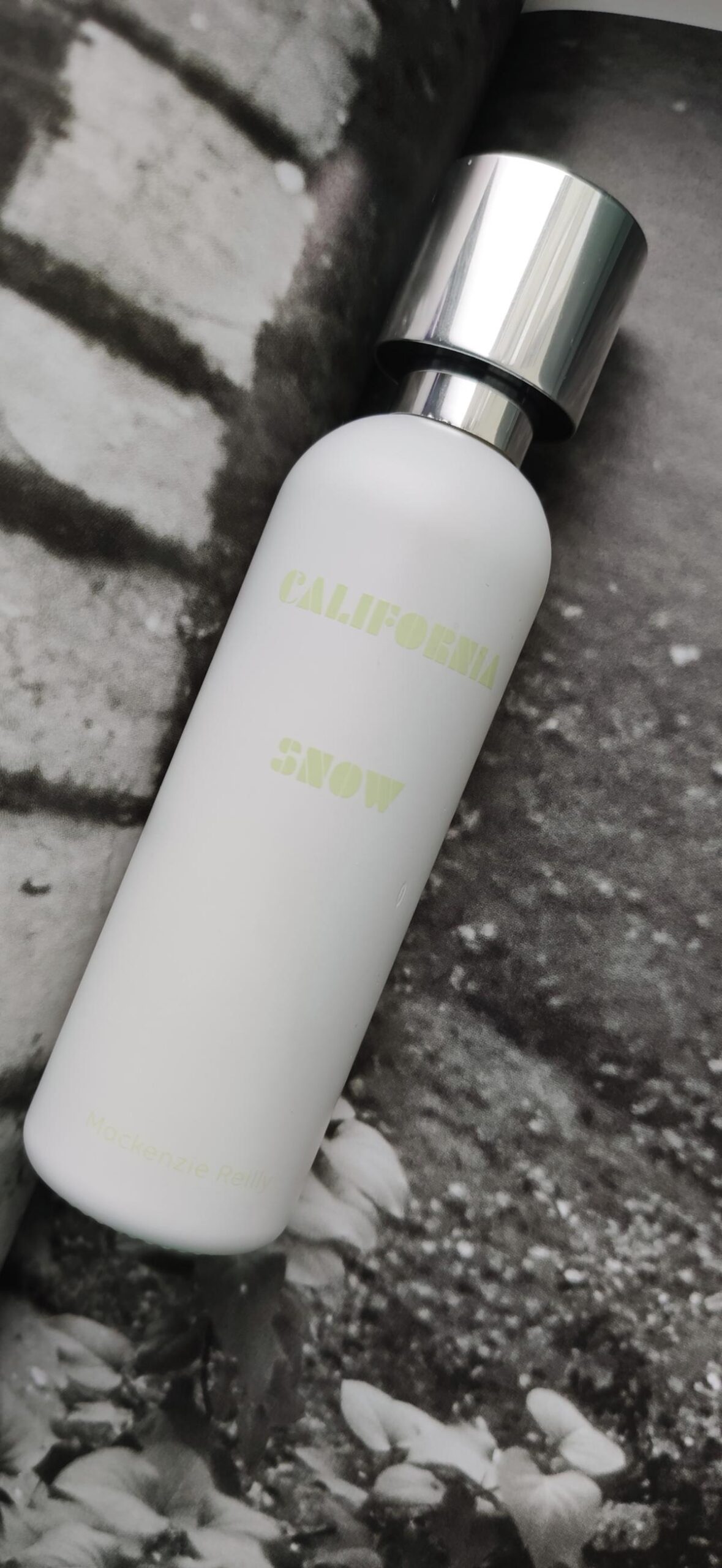 عطر ادکلن کالیفرنیا اسنو وات وی دو ایز سیکرت - California Snow What We Do Is Secret - بررسی، قیمت و خرید