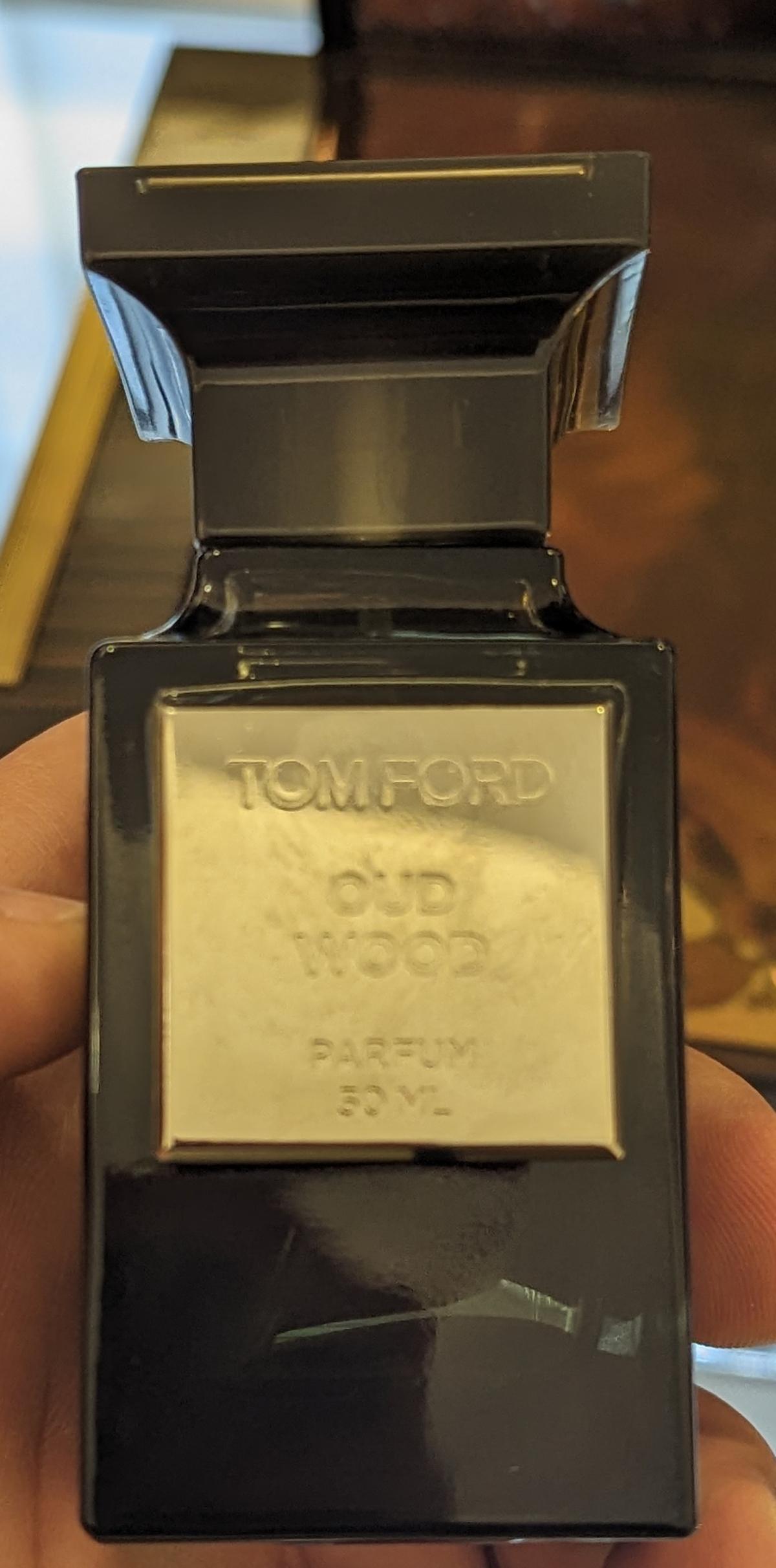 عطر ادکلن عُود وود پارفوم تام فورد - Oud Wood Parfum Tom Ford - بررسی، قیمت و خرید