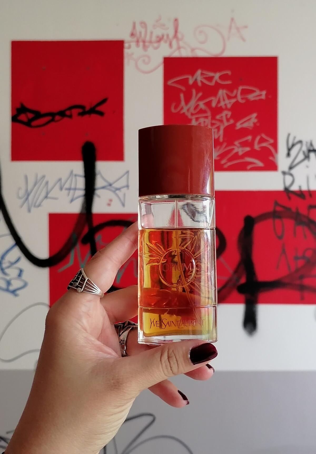 عطر ادکلن اوپیوم ایو سن لورن - Opium (1977) Yves Saint Laurent - بررسی، قیمت و خرید