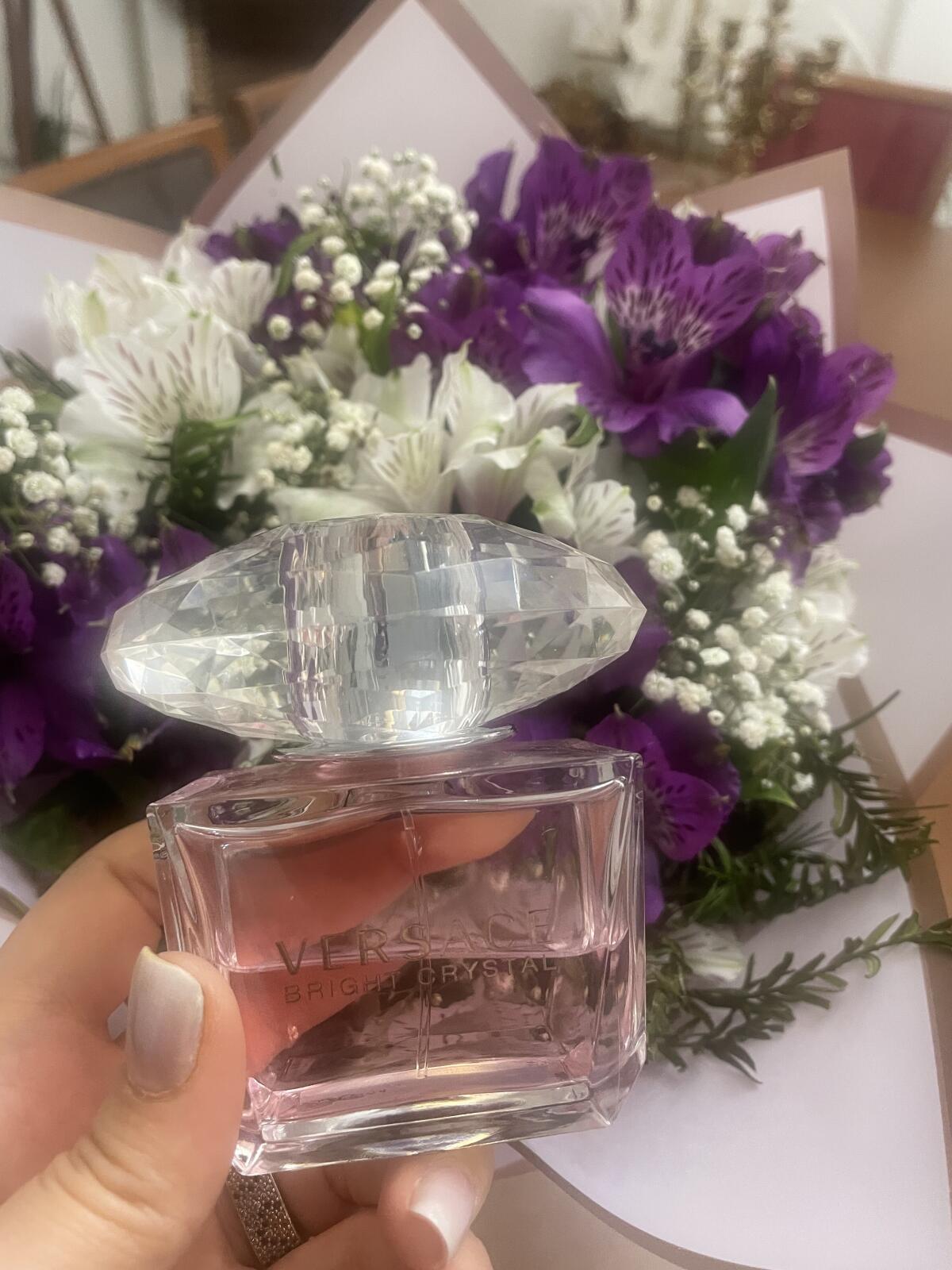 عطر ادکلن برایت کریستال ورساچه - Bright Crystal Versace - بررسی، قیمت و خرید